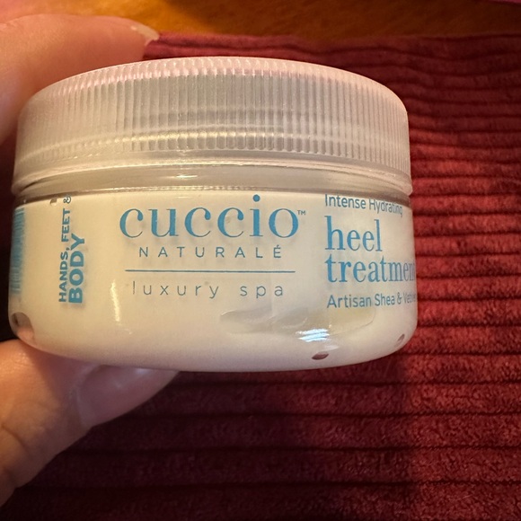 Cuccio Heel Treatment - NEW & SEALED - Picture 3 of 3